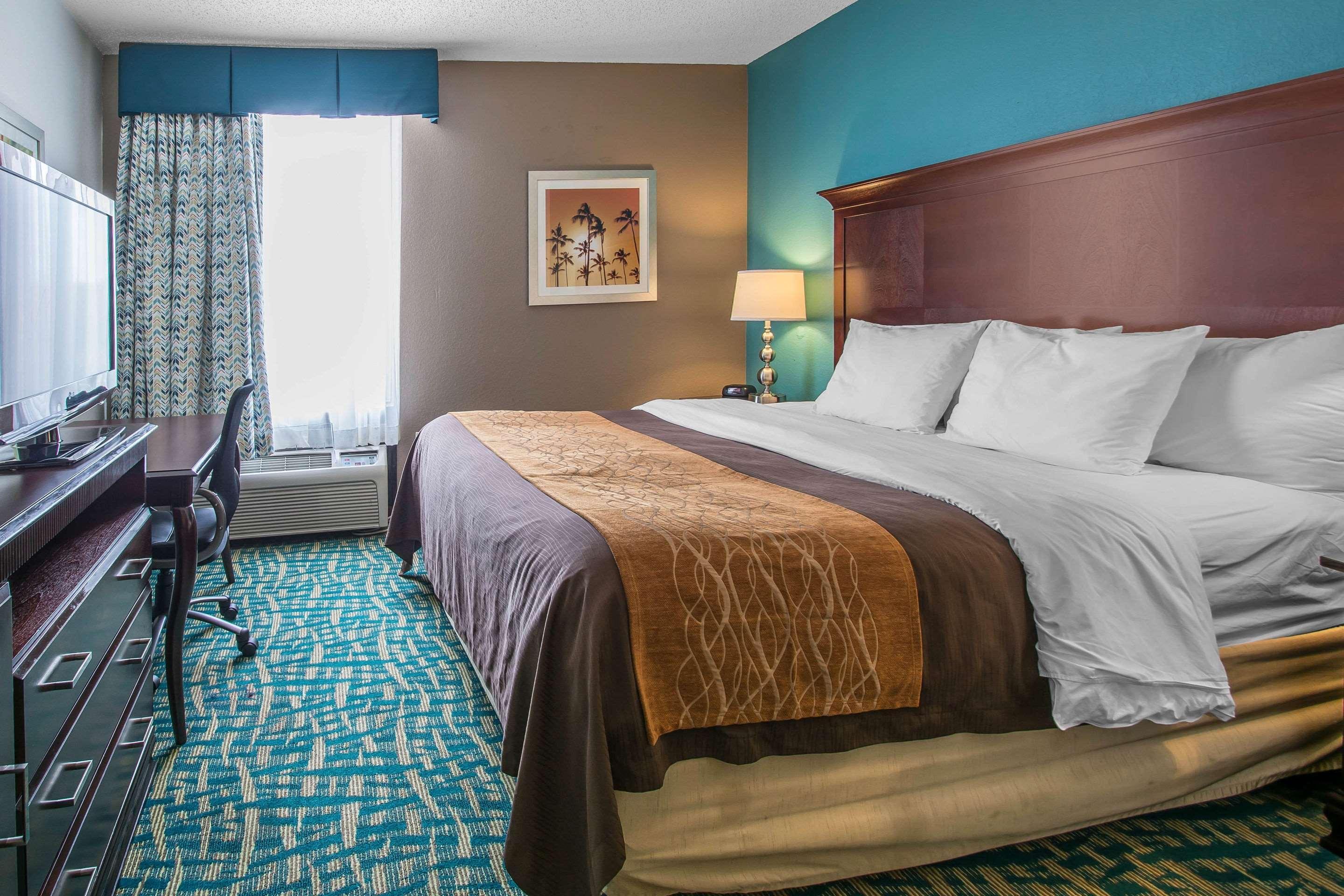 Comfort & Lauderdale West Turnpike Lauderdale Lakes