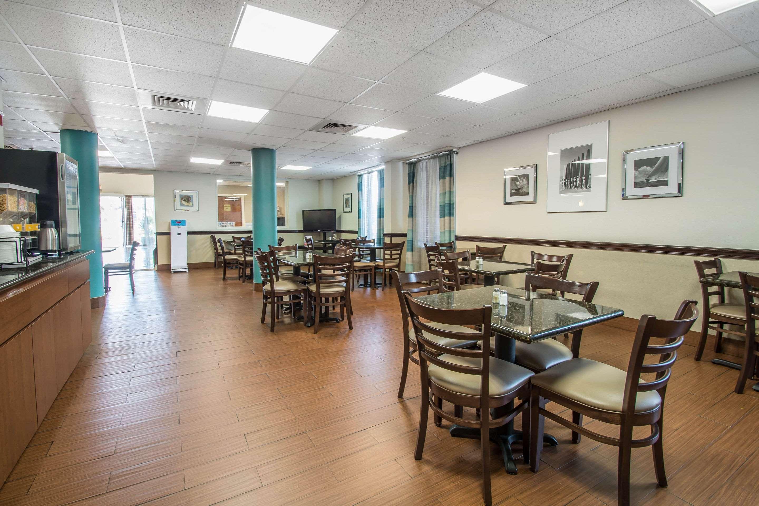 Comfort & Lauderdale West Turnpike 2* Lauderdale Lakes