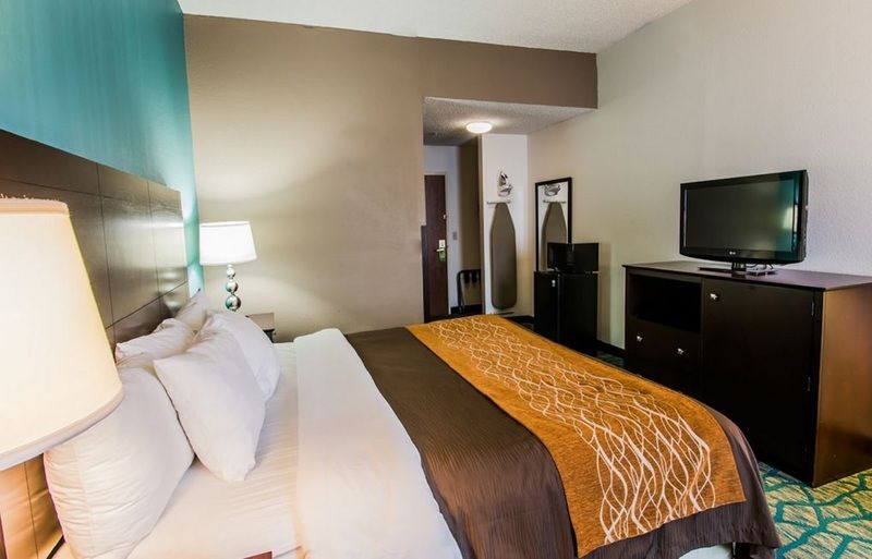 Comfort & Lauderdale West Turnpike Lauderdale Lakes